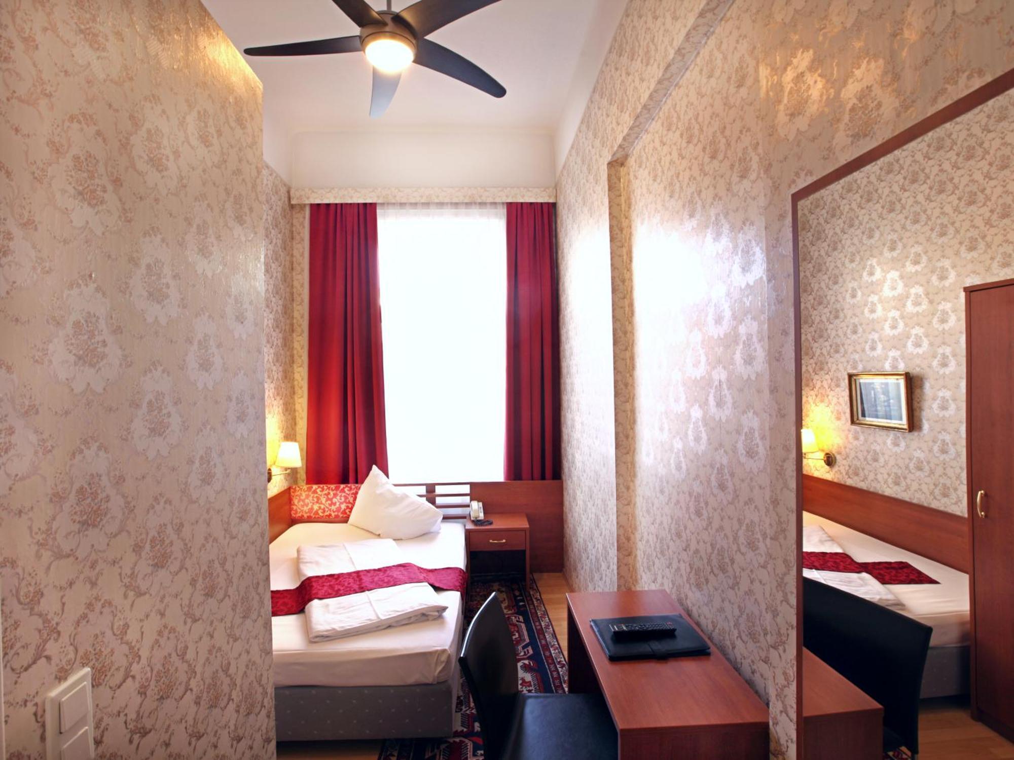 Large Single Room,1216720801:JPEG