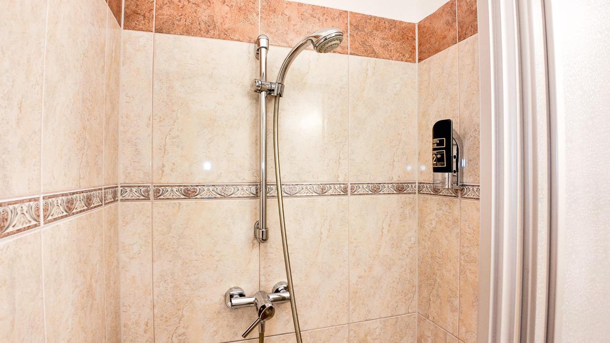 Single Room,1641721844:JPEG